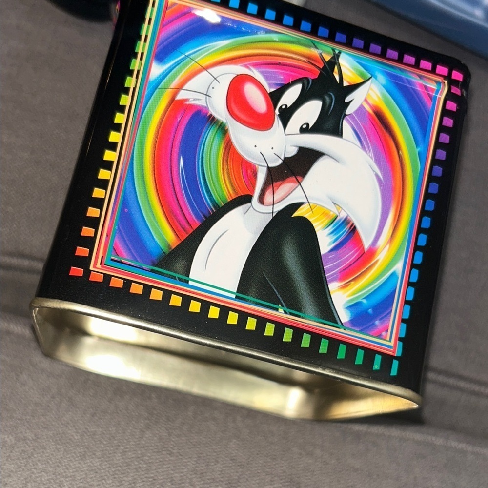 Looney Tunes Vintage Tin Box for coin bank Bugs Bunny tweety duck sylvester - Picture 4 of 6